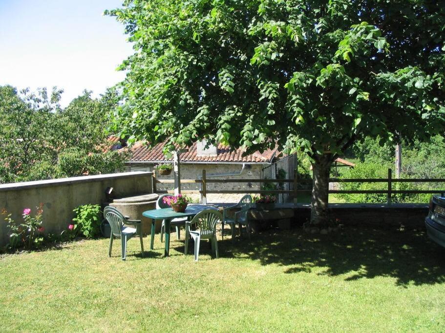 Cottage By The Chateau With Pool In National Parc Les Salles-Lavauguyon エクステリア 写真