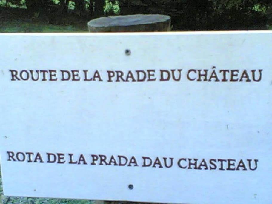Cottage By The Chateau With Pool In National Parc Les Salles-Lavauguyon エクステリア 写真